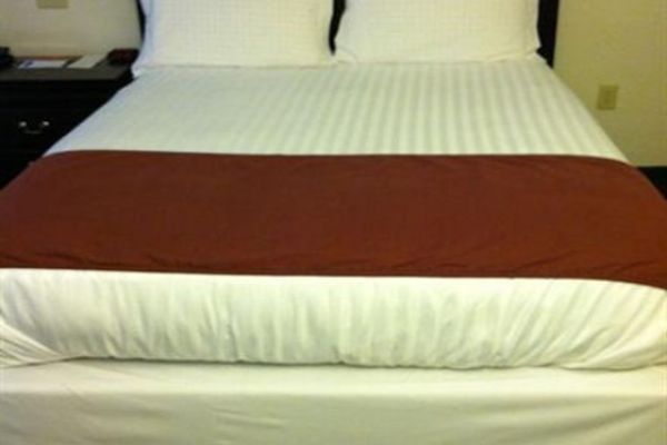 CRIMSON INN (Bridgewater)